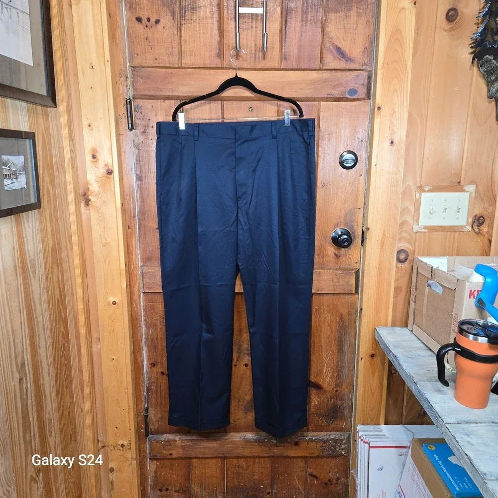 Jos A Bank Mens Dark Navy Stays Cool Dress Pants Size‎ 40x30 Pleated